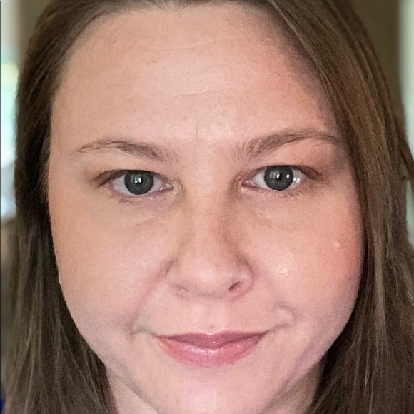 Meet your Posher, Jennifer - Picture 1 of 1